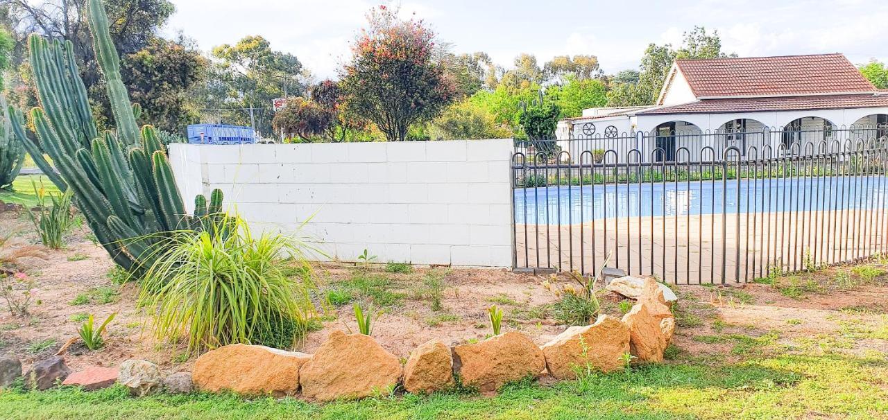 Azalea Motel Coonabarabran Luaran gambar